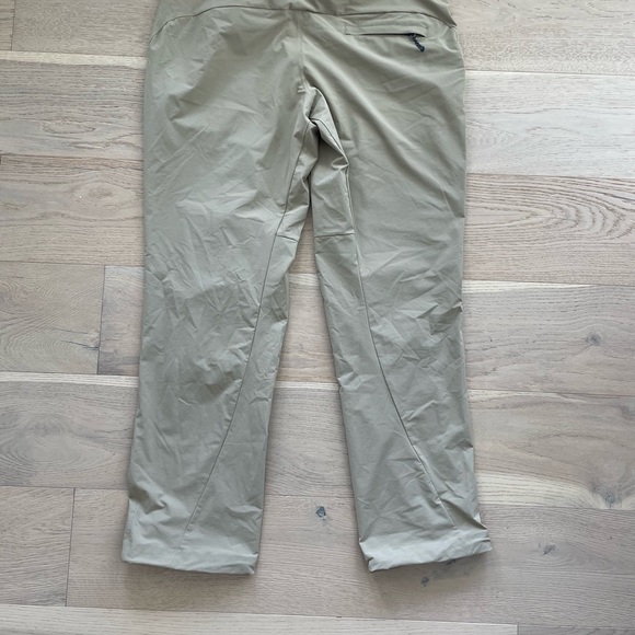 Mountain Hardware technical soft shell men’s pants - Picture 2 of 3